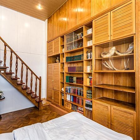 Rustaveli Central ApartHotel Tbilisi Esterno foto
