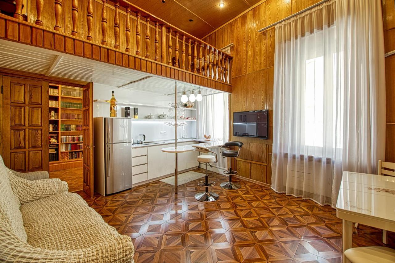 Rustaveli Central ApartHotel Tbilisi Esterno foto